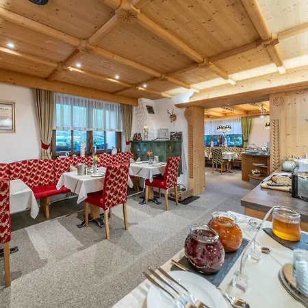 Fruehstueckspension Maier Guest house Solden