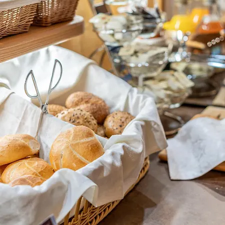 Fruehstueckspension Maier Guest house Solden